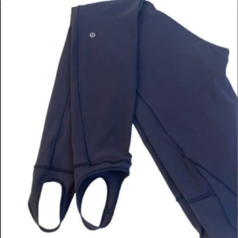 Lululemon Hold On Tight Solid 28" Midnight Navy size 8 Style Number: W5ATOS - Picture 5 of 8